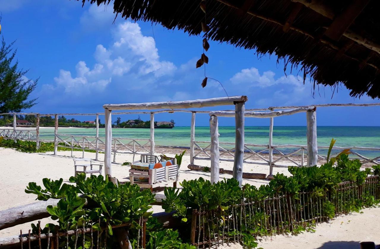 Santa Maria Coral Park Hotell Pongwe Exteriör bild
