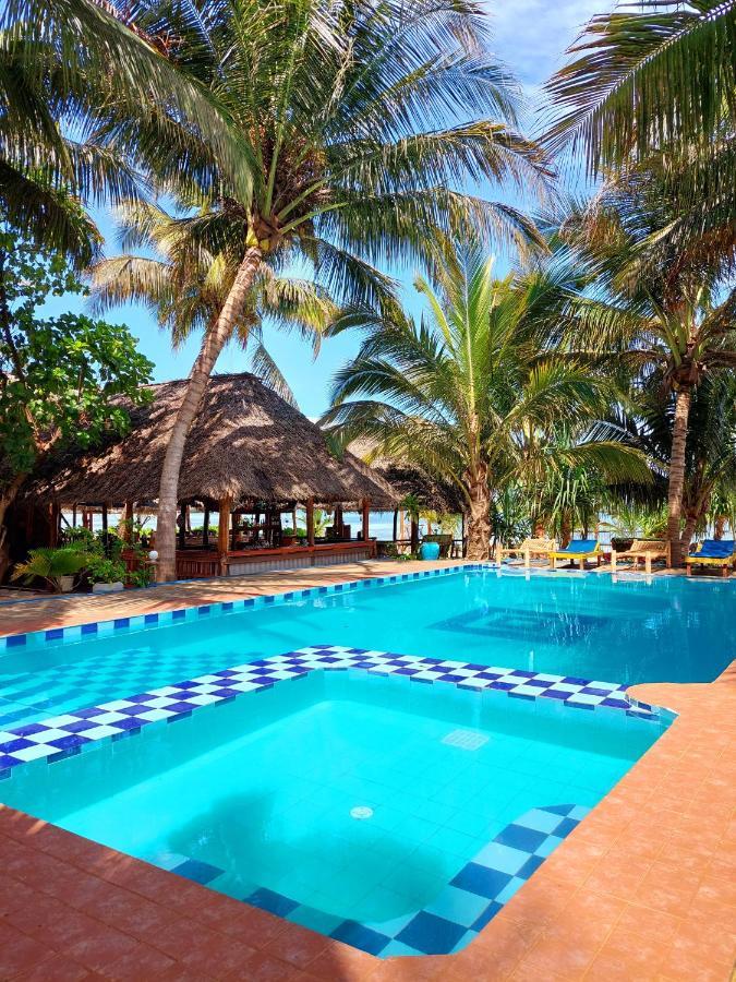 Santa Maria Coral Park Hotell Pongwe Exteriör bild