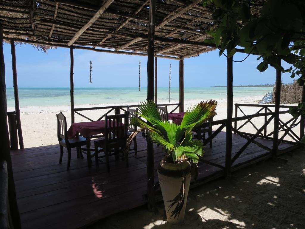 Santa Maria Coral Park Hotell Pongwe Exteriör bild