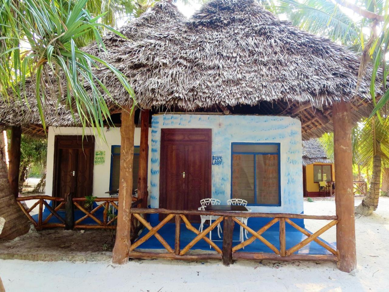 Santa Maria Coral Park Hotell Pongwe Exteriör bild
