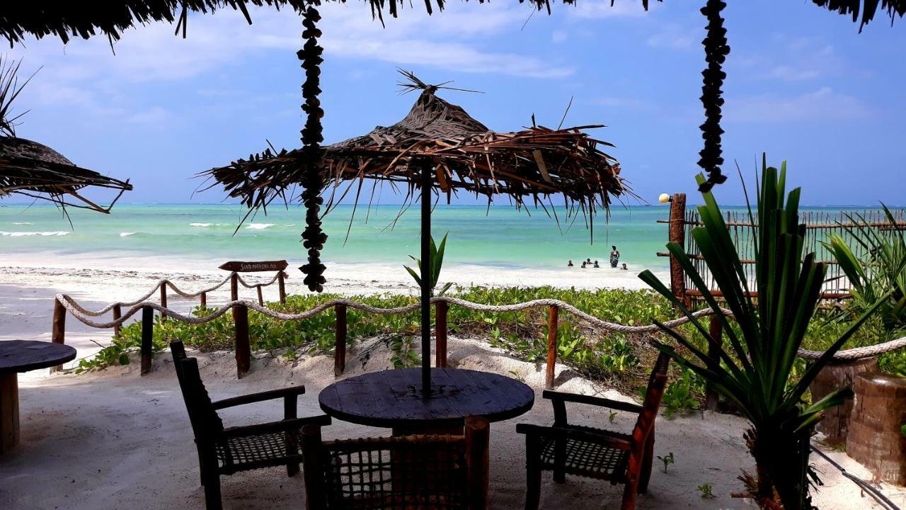 Santa Maria Coral Park Hotell Pongwe Exteriör bild